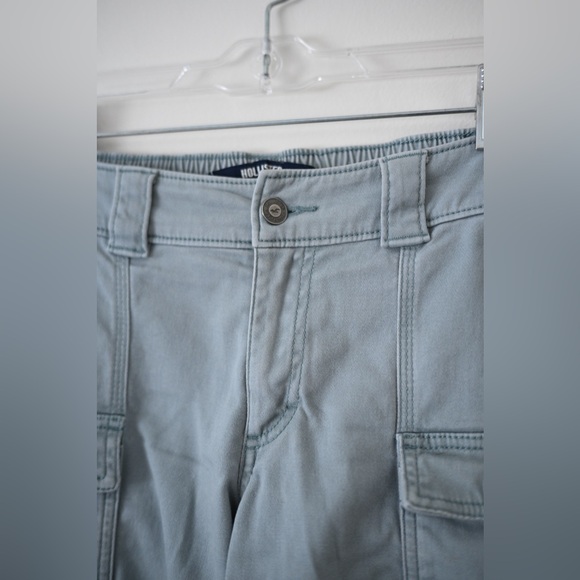 Hollister Women’s Light Gray Low-Rise Baggy Cargo Pants Sz 4R - Picture 4 of 16